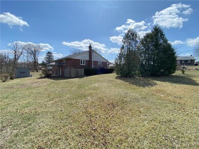 690 E Dell Rd, Bath, PA 18014 - photo 3