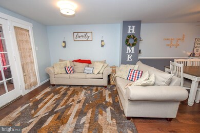 2820 Sellers St, Philadelphia, PA 19137 - photo 2