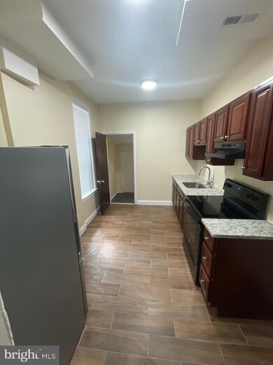 706 Berkley St, Camden, NJ 08103 - photo 2