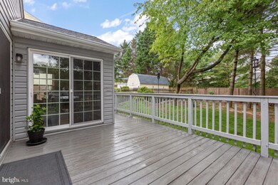 7804 Rippleview Ln, Pasadena, MD 21122 - photo 4