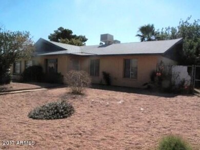 Front Yard (3127)