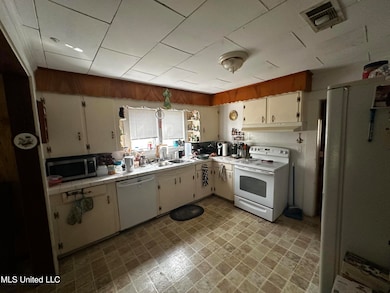 101 3rd St NE, Magee, MS 39111 - photo 3