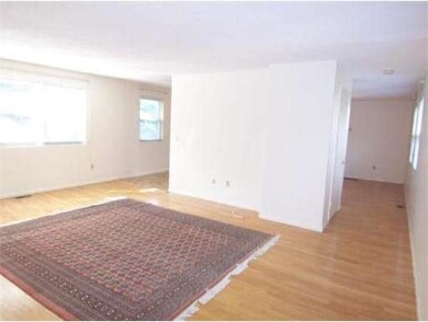 214 Lagrange St, Chestnut Hill, MA 02467 - photo 3