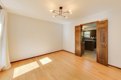 812 W Whiting Ln, Arlington Heights, IL 60004 - photo 6