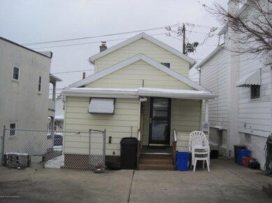 524 Maple St, Scranton, PA 18505 - photo 3