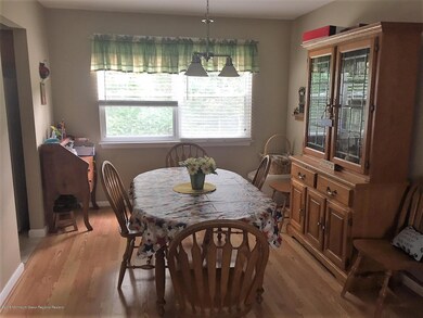 102 Spruce Circle N 7