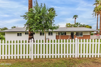 328 E Bethany Home Rd, Phoenix, AZ 85012 - photo 2