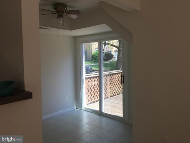 9745 Hagel Cir unit D, Lorton, VA 22079 - photo 6