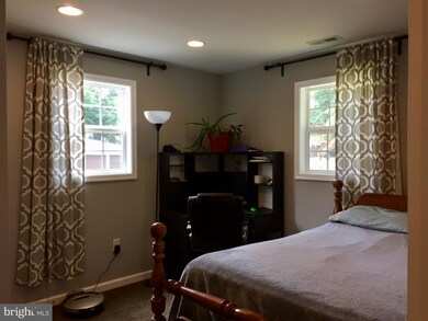 12906 Duckettown Rd, Laurel, MD 20708 - photo 6