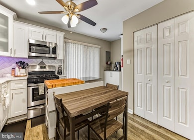 512 Lake Ave, Williamstown, NJ 08094 - photo 3