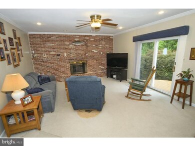 160 Hawthorne Ln, Phoenixville, PA 19460 - photo 4