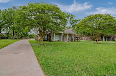 7898 Parham Ave, Denham Springs, LA 70706 - photo 3