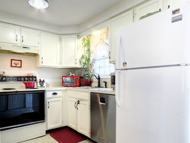 728 Auburn St unit F6, Whitman, MA 02382 - photo 6