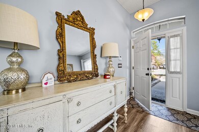 3867 Juliet Leia Cir N_32218-5