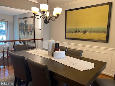 10803 Brewer House Rd, Rockville, MD 20852 - photo 7