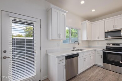 701 N Mcqueen Rd unit 11, Chandler, AZ 85225 - photo 7