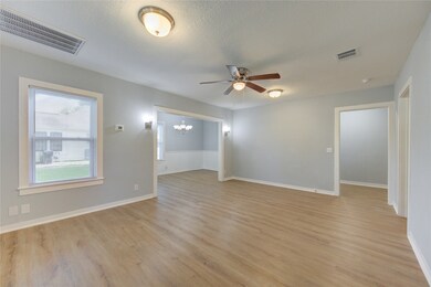 1519 7th St, Rosenberg, TX 77471 - photo 4