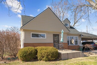 317 Pineview Dr, Columbus, OH 43213 - photo 4