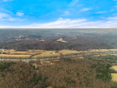 9999 Red Bird Rd, Williamsburg, KY 40769 - photo 4