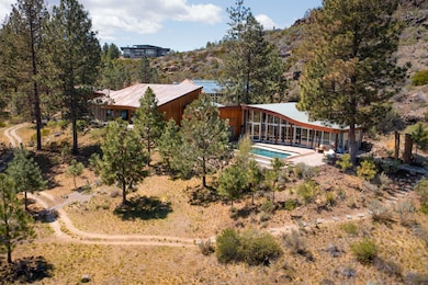 unlisted-address, Bend, OR 97702 - photo 4