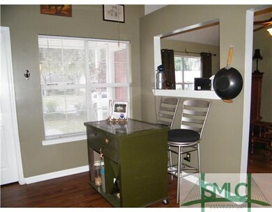 Kitchen. Dine-in Area