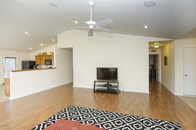 8876 aveling way-105