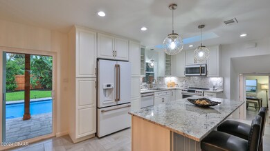3 Wisteria Dr-19