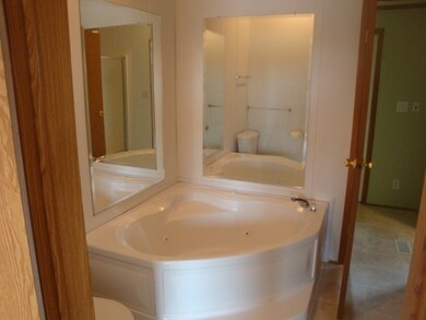 104 Taylor Ct, Potosi, WI 53820 - photo 3