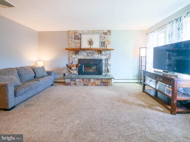 1151 Adams St, Crum Lynne, PA 19022 - photo 6