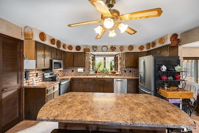 49 James Dr, Carleton, MI 48117 - photo 5