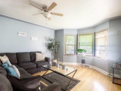 1575 Living Room