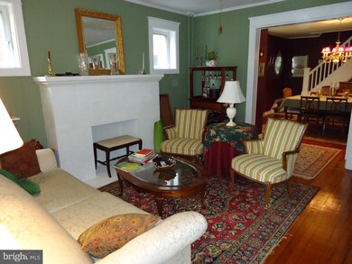 210 Bernhart Ave, Reading, PA 19605 - photo 2