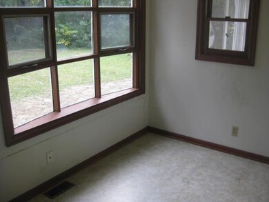 208 S James Rd, Columbus, OH 43213 - photo 4