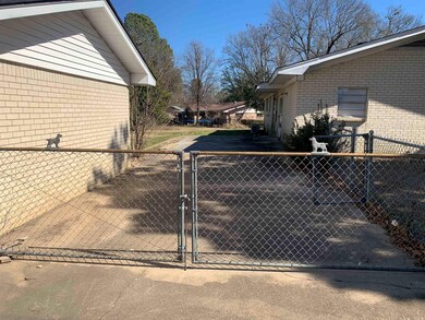 142 Royale Dr, Texarkana, TX 75503 - photo 2