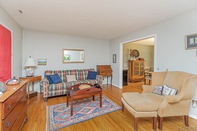 Beautiful hardwood floors in living room.