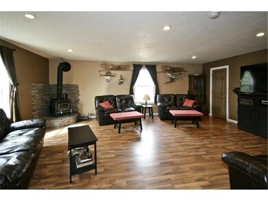 Spacious living room