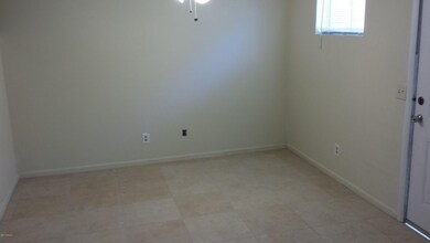 325 S Pioneer unit 325L, Mesa, AZ 85204 - photo 5