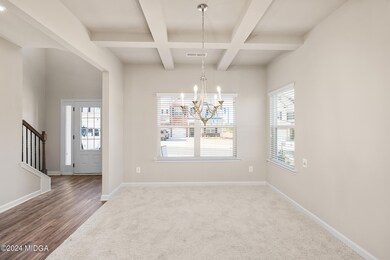 005 Sunny dining area