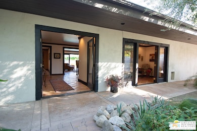 982 E Marion Way, Palm Springs, CA 92264 - photo 5