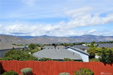 142 S Meadowbrook Ln, East Wenatchee, WA 98802 - photo 3