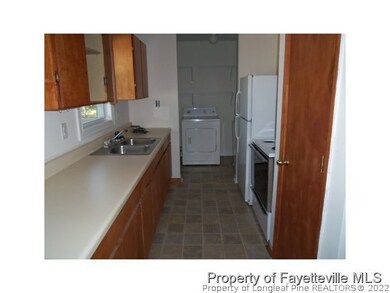 3816 Hanna St, Fayetteville, NC 28304 - photo 2
