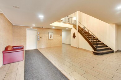 931 W Arquilla Dr unit 133, Glenwood, IL 60425 - photo 2