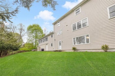 27 Thompson Hill Dr, Cumberland, RI 02864 - photo 6