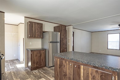 929 Nacogdoches River Dr, Granbury, TX 76048 - photo 4