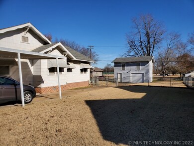 1123 N Alabama Ave, Okmulgee, OK 74447 - photo 4