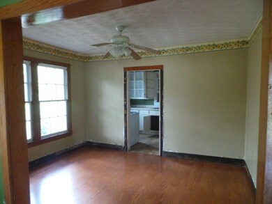 FORMAL DINING