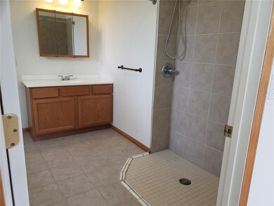 2762 O Ave NW unit A, Cedar Rapids, IA 52405 - photo 7
