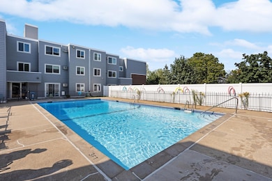 333 8th St SE unit 305, Minneapolis, MN 55414 - photo 2