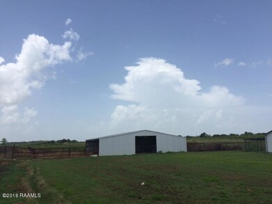 IMG_1431 Bias barn and acreage