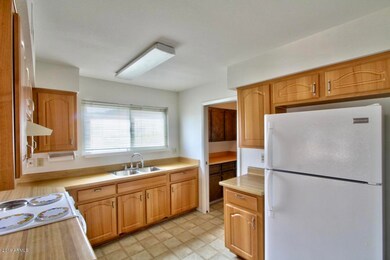 8047 E Flossmoor Ave, Mesa, AZ 85208 - photo 2